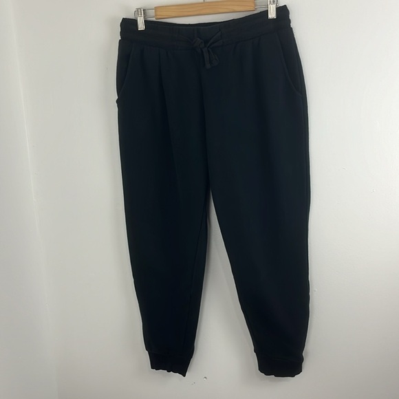 Fabletics Black Cropped Joggers - Picture 2 of 9